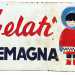 Le grafiche allettanti dei manifesti, affisse tra i viali del quartiere fieristico, tra cui quelle con leffige delleschimese sorridente...